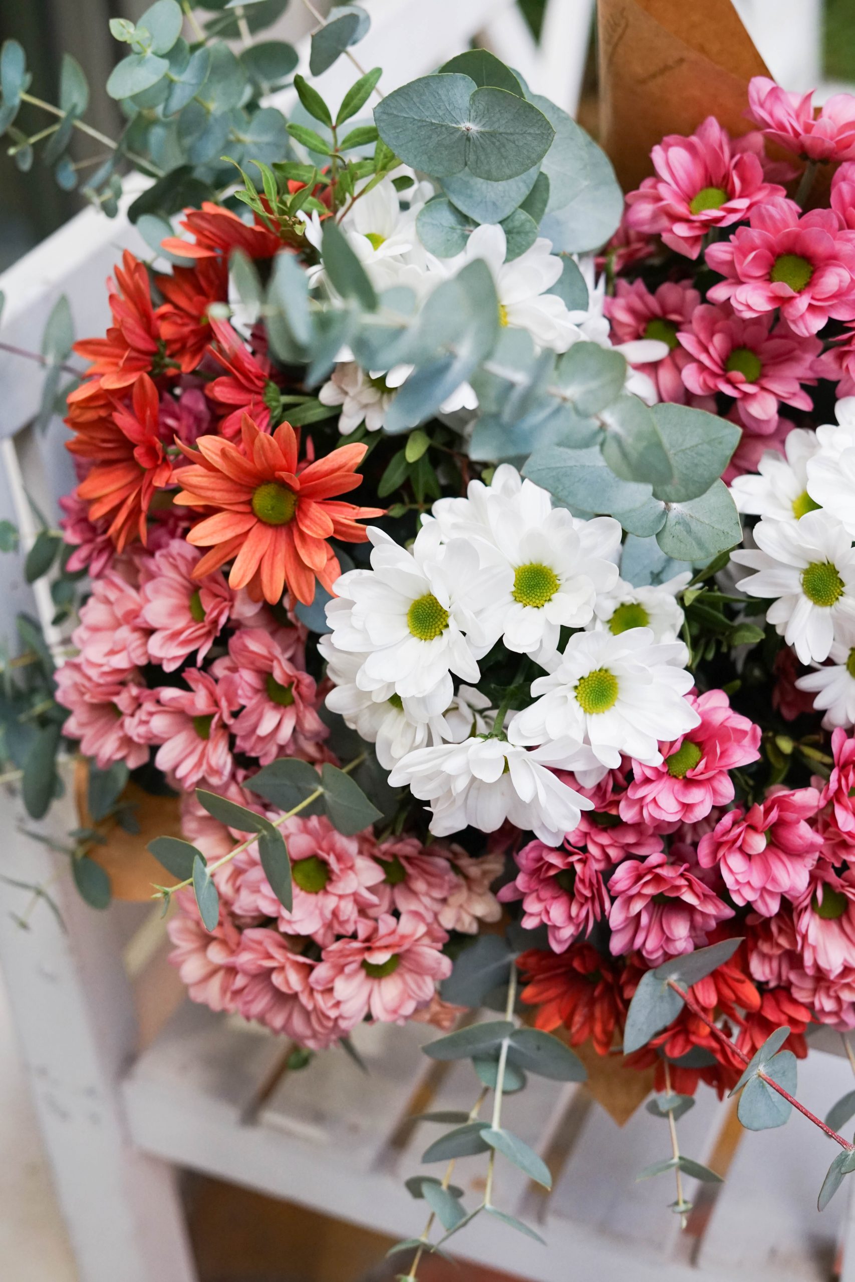 Ramo margaritas de colores - Imagen 2