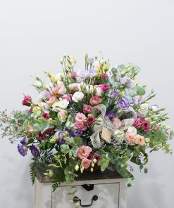 Centro con lisianthus multicolor