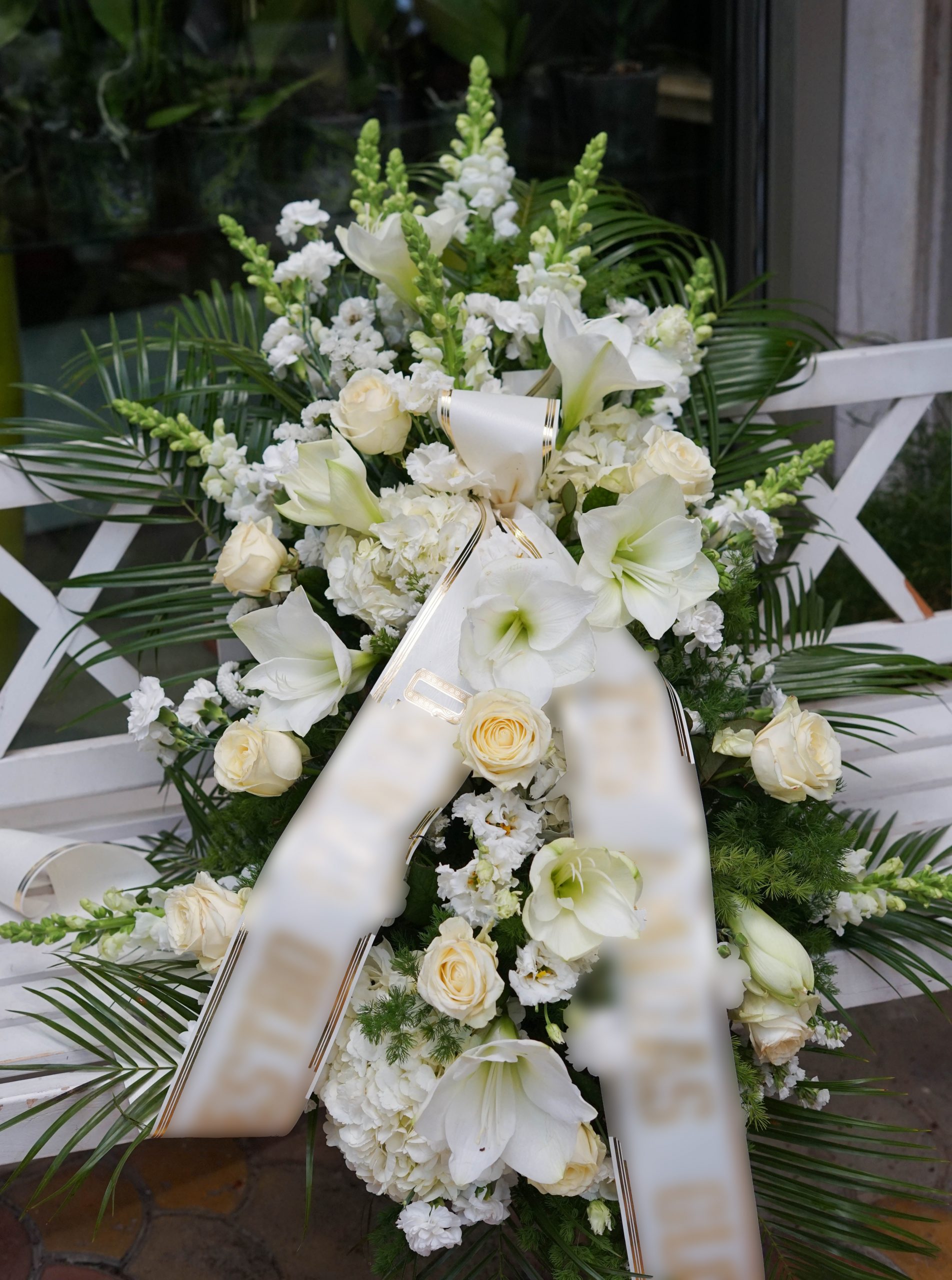 centro funerario flores blancas con envio en valencia