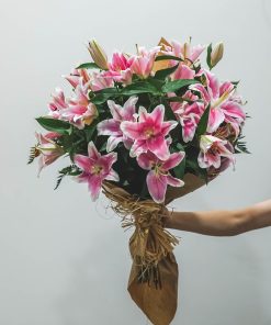 Ramo liliums rosas